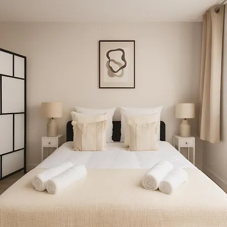Apartment Magnifique Au 17 Eme